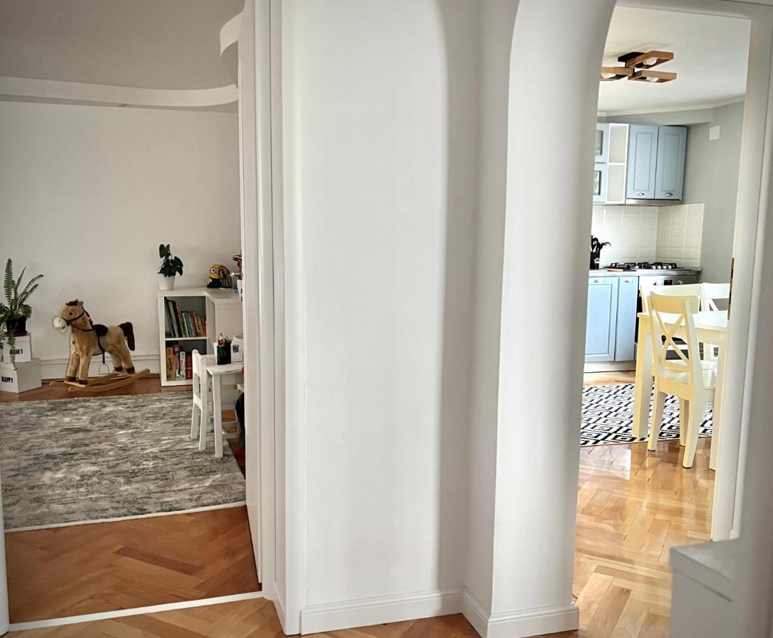 Travellers Apartment คลูจ-นาโปกา ภายนอก รูปภาพ